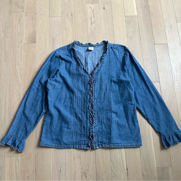VINTAGE Ruffled Denim Blouse - Picture 6 of 9